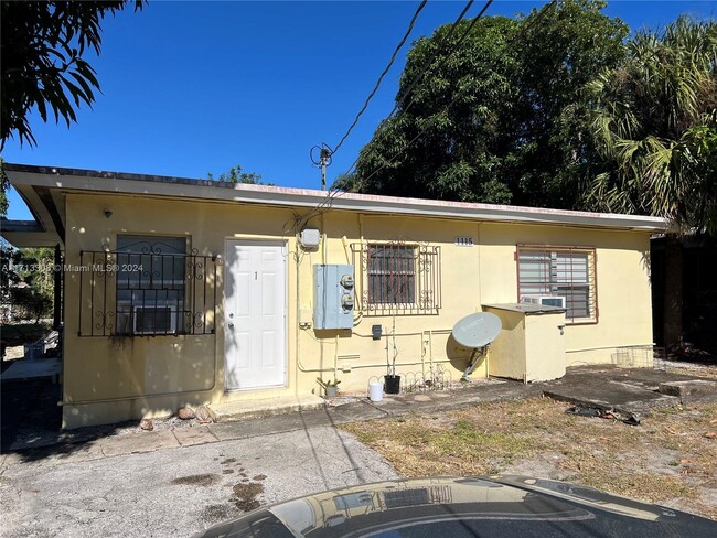 Building Photo - 1115 21st St