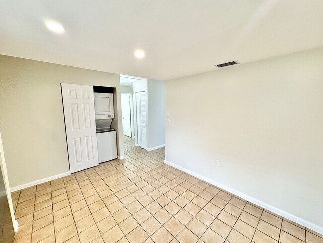 Building Photo - PIKUS (5356 24th Ave SW)