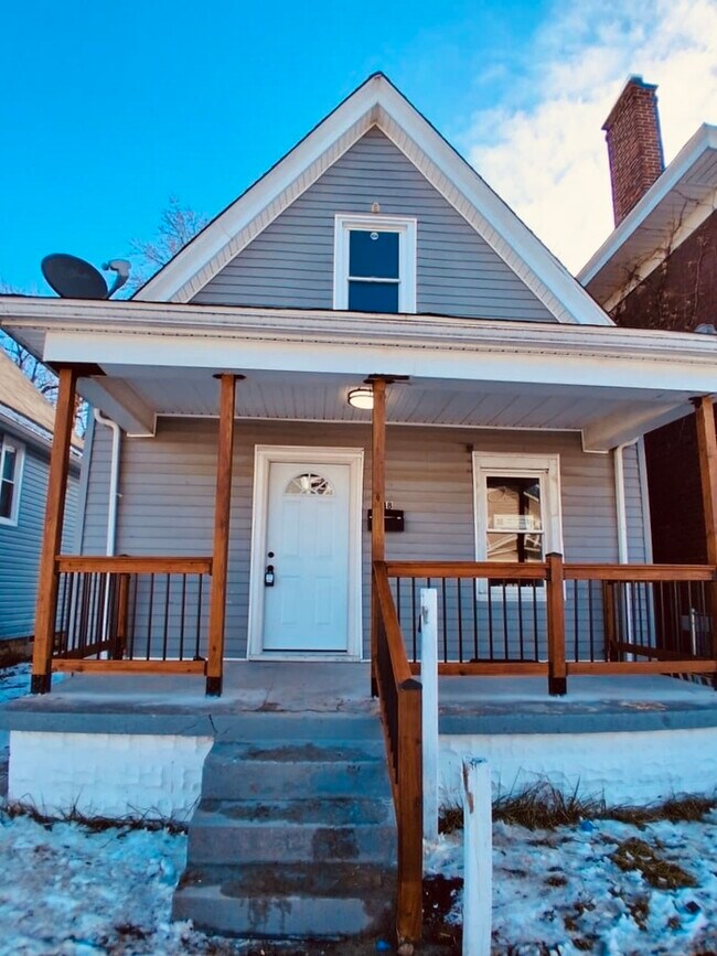 Building Photo - Charming 2 beds 1 baths in Columbus! Newly Renovated
