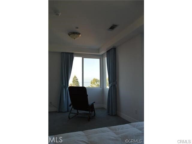 Building Photo - 408 Avenida Santa Barbara
