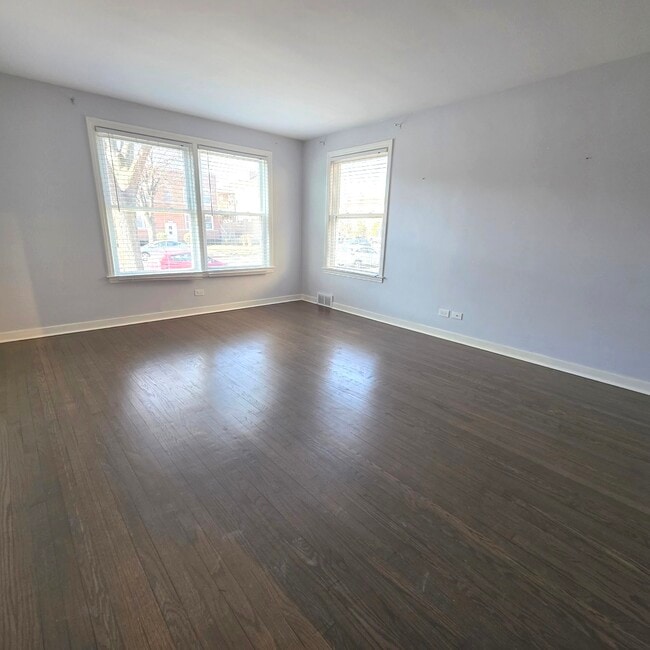 Building Photo - 8845 Bronx Ave