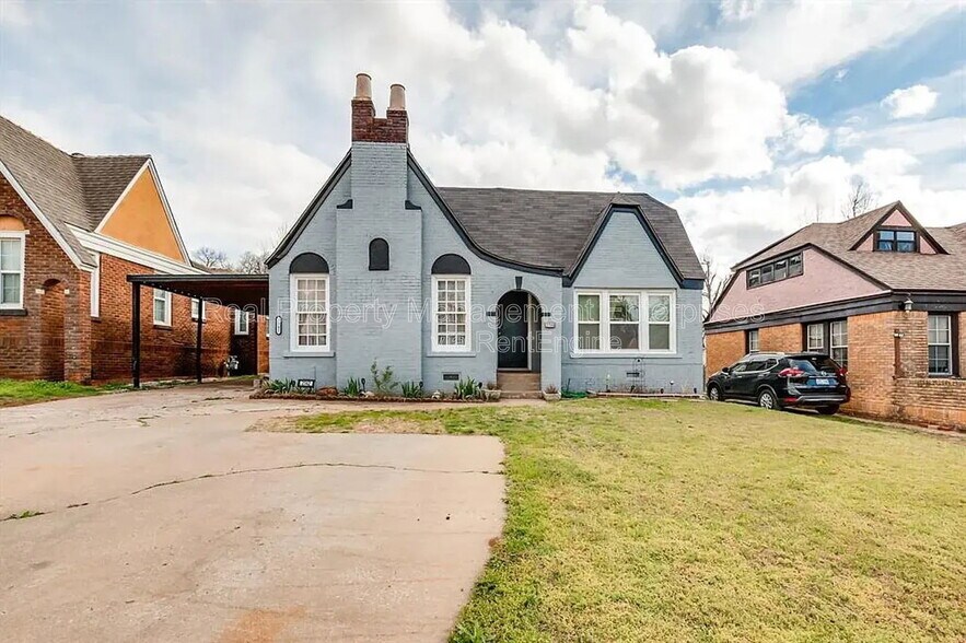 Building Photo - 2342 NW 11th St