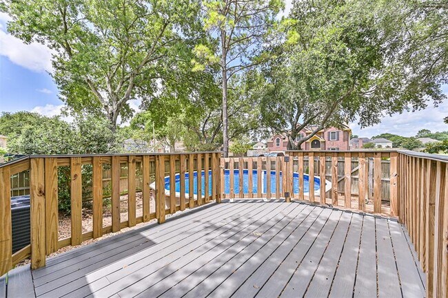 Building Photo - 1801 Vaquero