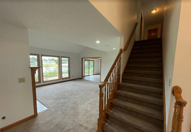 Building Photo - 16134 Silver Shadow Ln