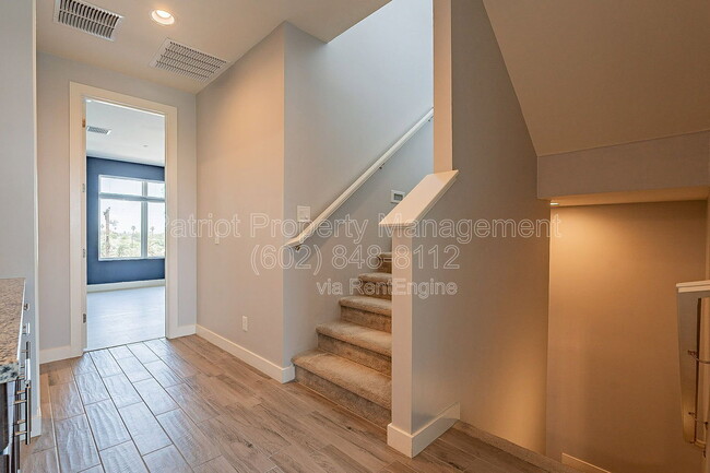 Building Photo - 6850 E McDowell Rd