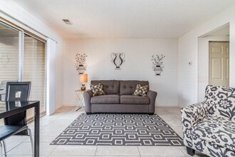 Building Photo - Beautiful Unfurnished 1 Bedroom 1 bath Apartment for Rent in Branson, MO