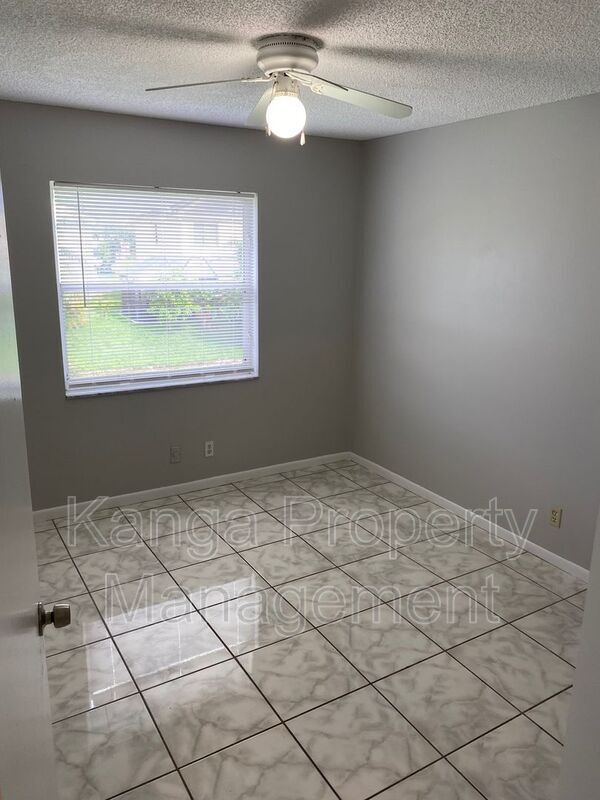 Building Photo - 11405 NW 35th St