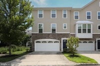Building Photo - 28 Regency Ct