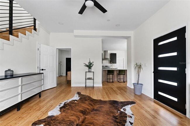 Building Photo - 680 25th Ave S