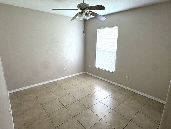 Building Photo - 683 Sagamore Dr