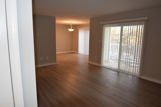 Building Photo - 1311 Waterfront Dr