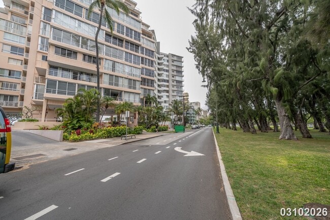 Building Photo - RARELY AVAILABLE FULLY FURNISHED CORAL STRAND CONDO IN WAIKIKI 1BR/1BA/1PKG