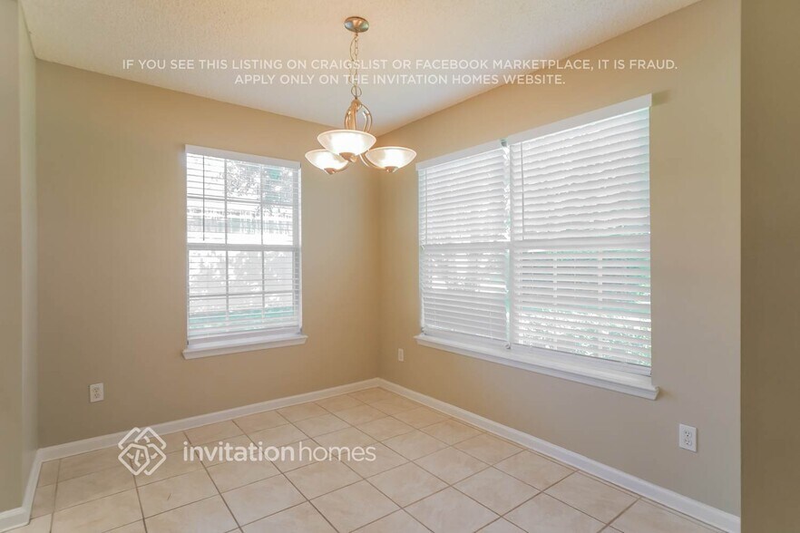 Building Photo - 316 Southlake Dr