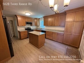 Building Photo - 562 Third Range Rd