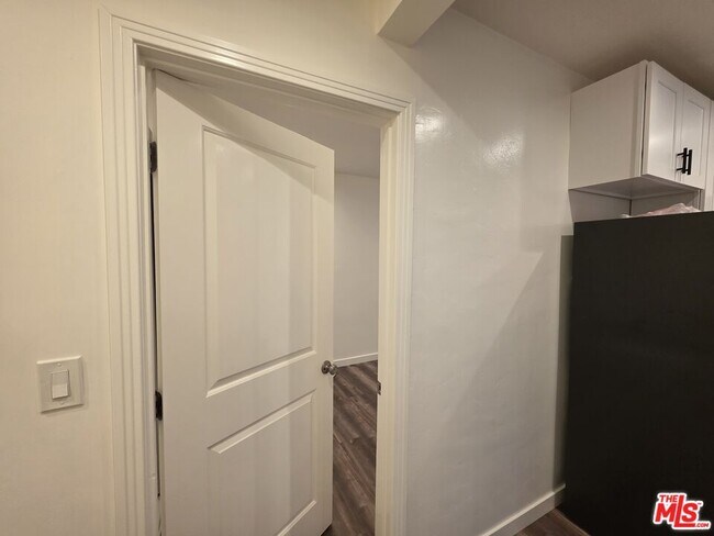 Building Photo - 2012 S Holt Ave