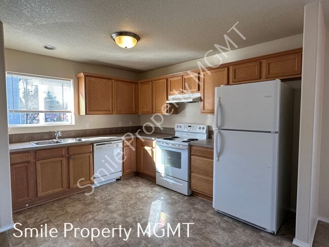 Building Photo - Condo