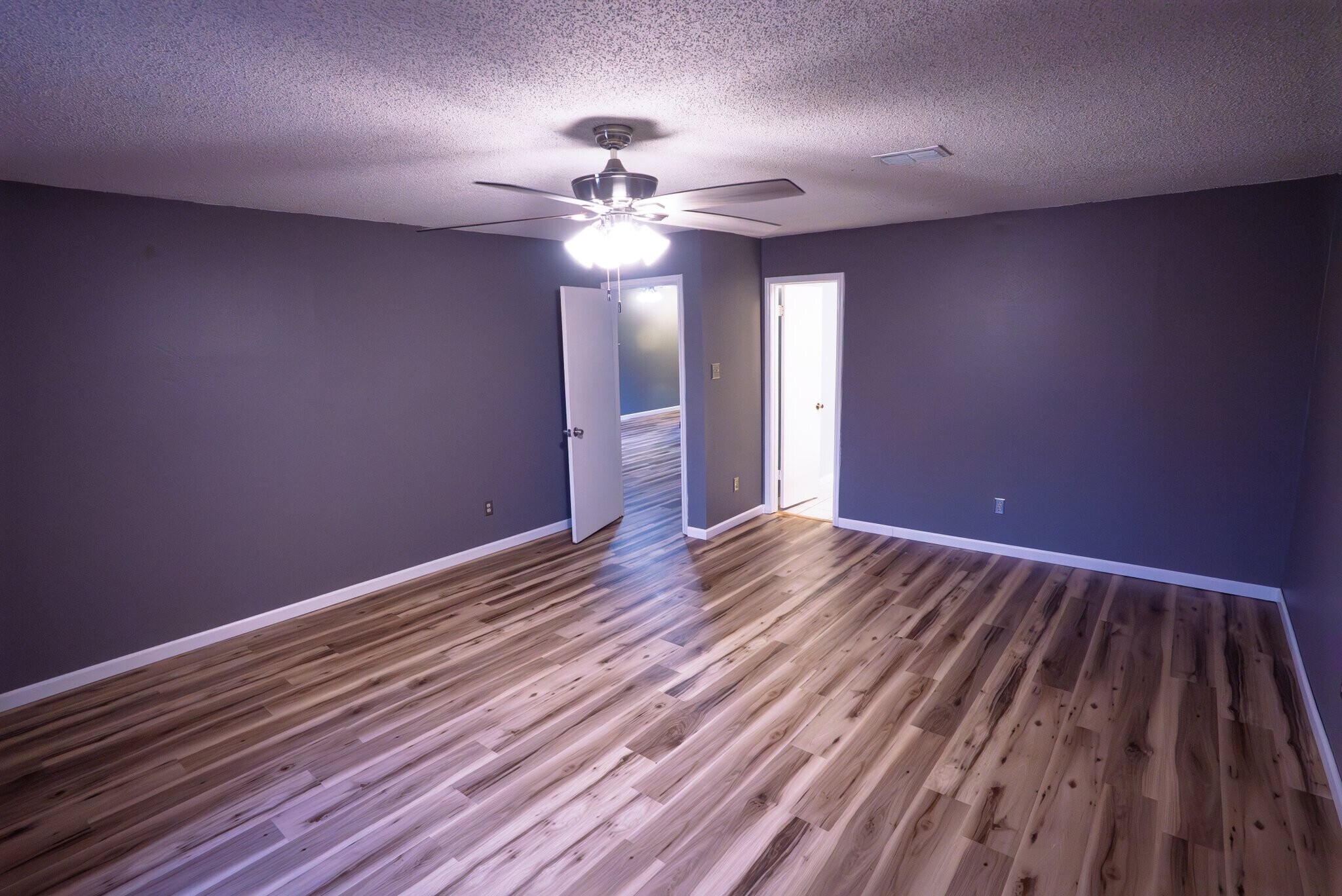 Building Photo - 9904 Briar Ridge Dr