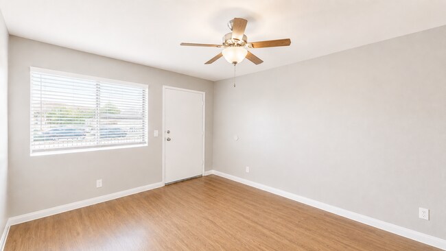 Interior Photo - Arroyo Vista