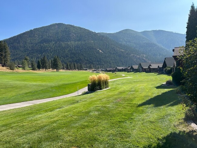Building Photo - Gorgeous 4 Bedroom in Desirable East Missoula!