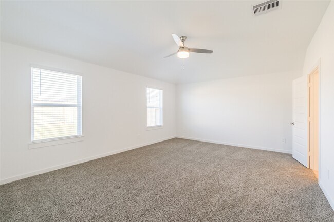 Building Photo - 31718 Hallington Hl Ln