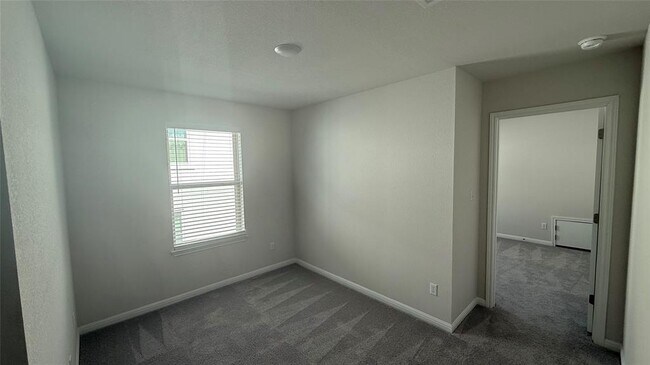 Building Photo - 4620 Modena Bay Bend
