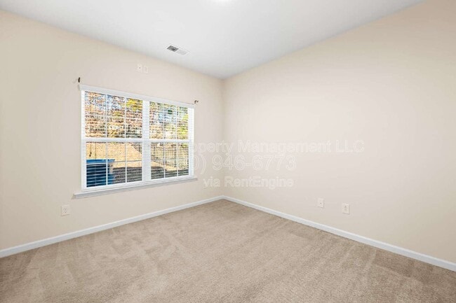 Building Photo - 4860 Pepper Dr
