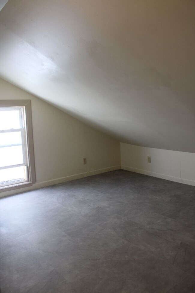 Building Photo - Duplex