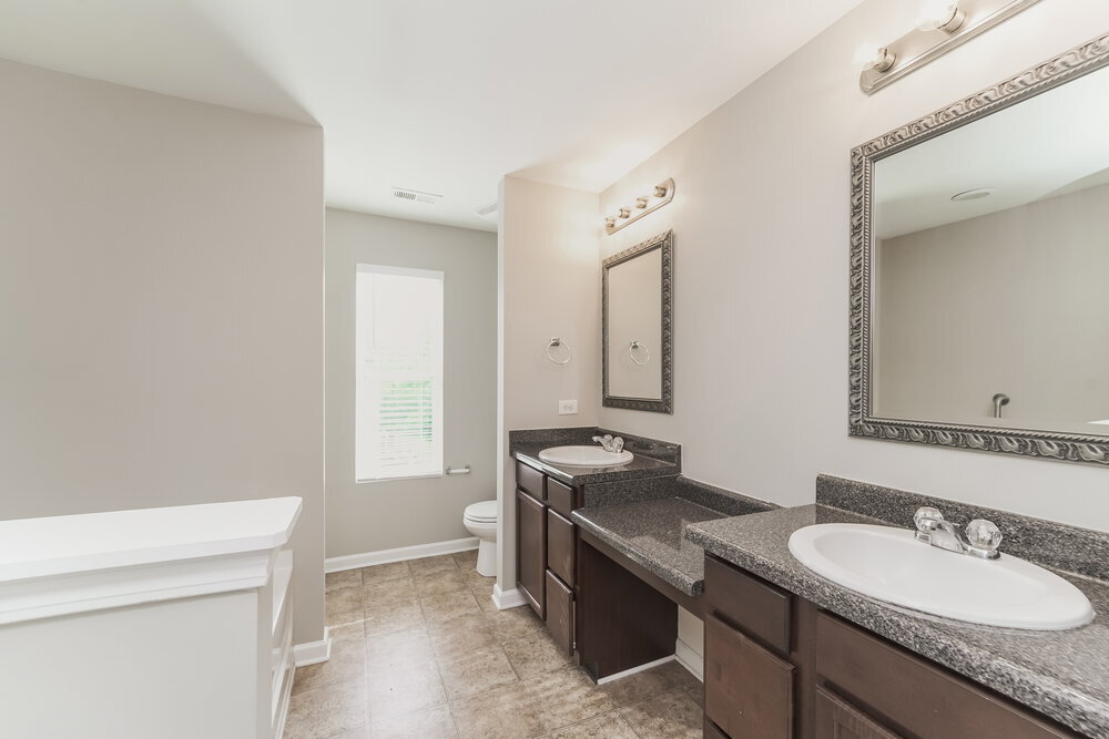 Building Photo - 5512 Twin Brook Dr