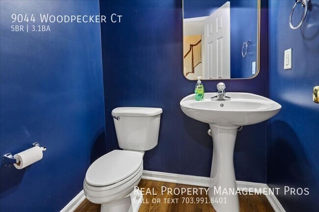 Building Photo - 9044 Woodpecker Ct
