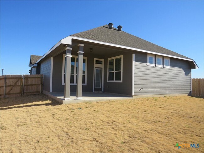 Building Photo - 6308 Golden Gate Dr