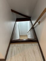 Building Photo - 115 Everett St