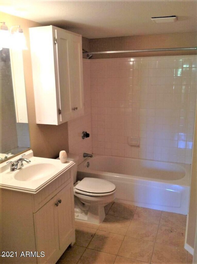 Building Photo - 4224 W Calavar Rd