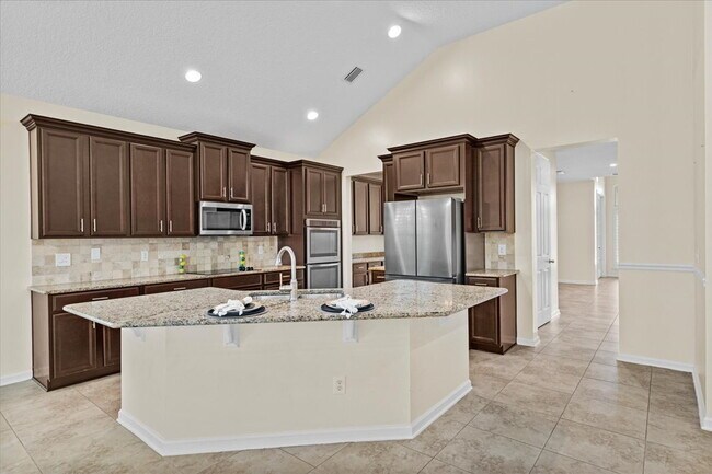 Building Photo - Executive Home For Rent!!!!