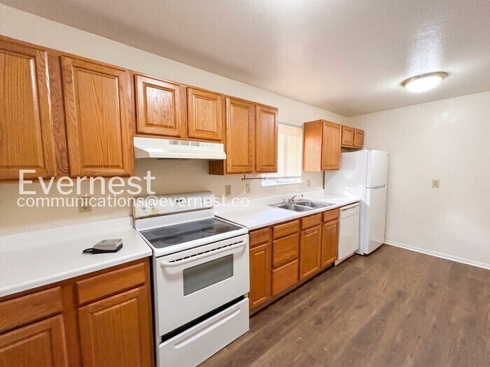 Building Photo - 2205 N Royer St