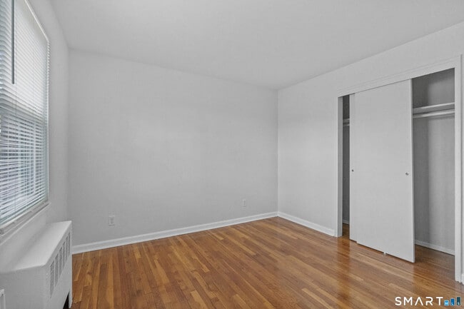 Building Photo - 27 Hamilton Ct