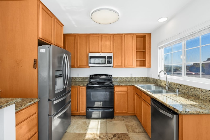 Building Photo - 1499 Broadway