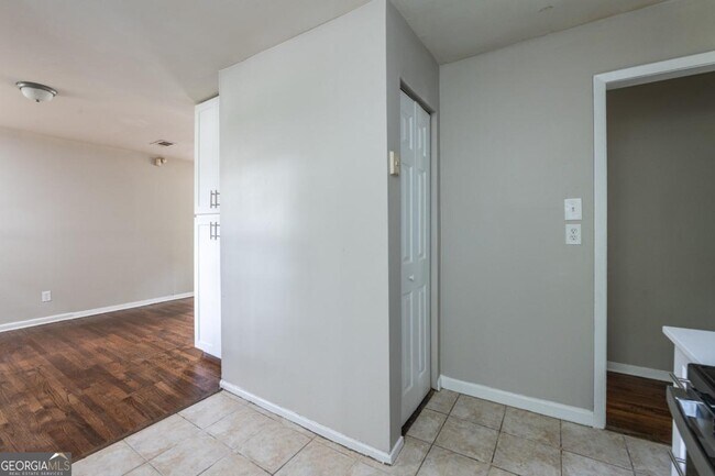 Building Photo - 3527 Bolfair Dr NW