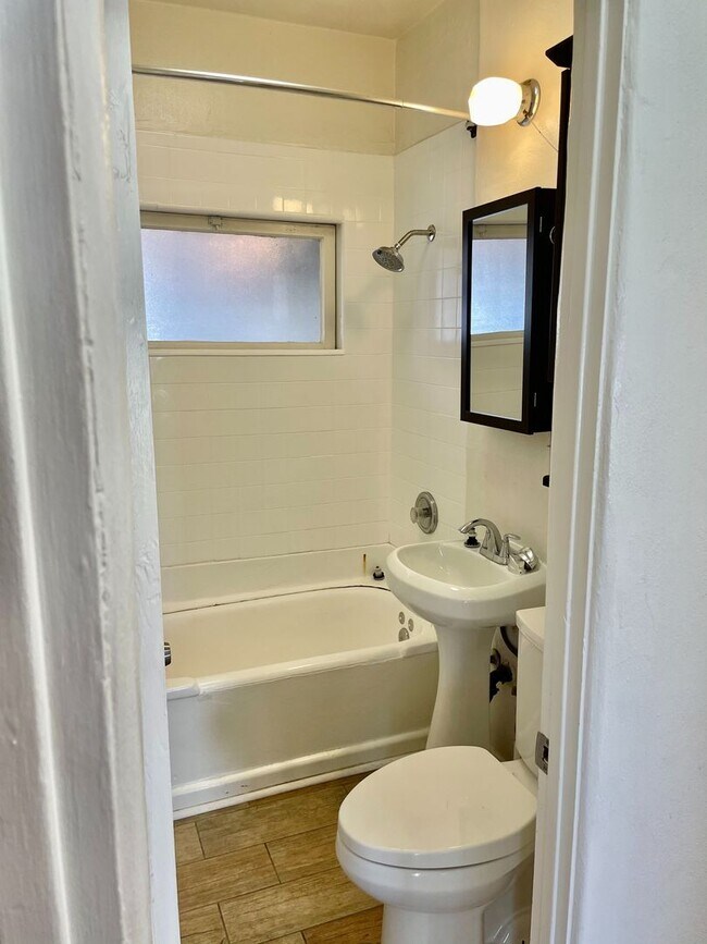 Building Photo - 1 bed 1 bath Kensington