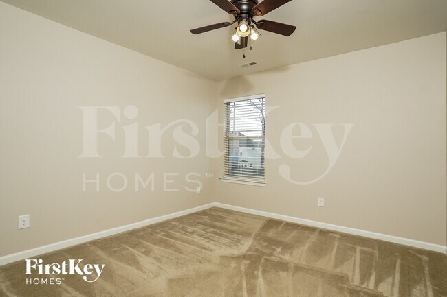 Building Photo - 2456 Bearded Iris Ln