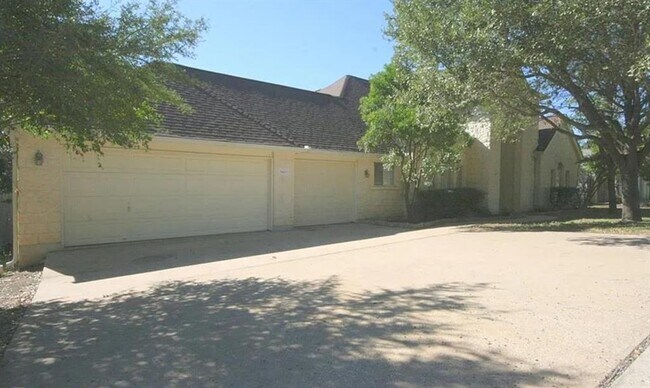 Building Photo - 9405 Ashton Ridge