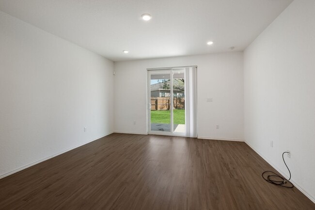 Building Photo - 3403 Rancho Primera