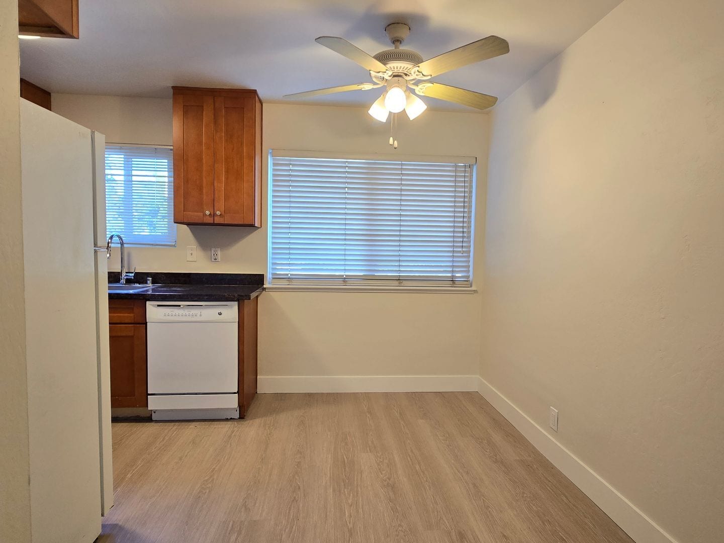 Building Photo - 3579 Agate Dr