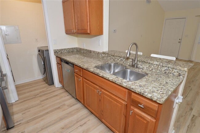 Building Photo - 10265 Gandy Blvd N