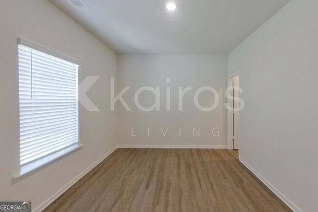 Building Photo - 3440 Bridgewood Dr
