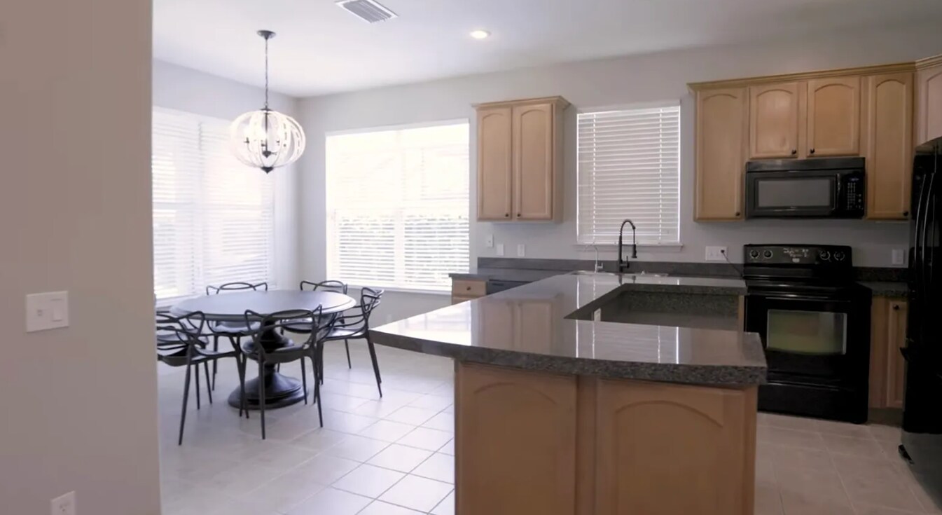 Building Photo - 2112 Bunker View Ct