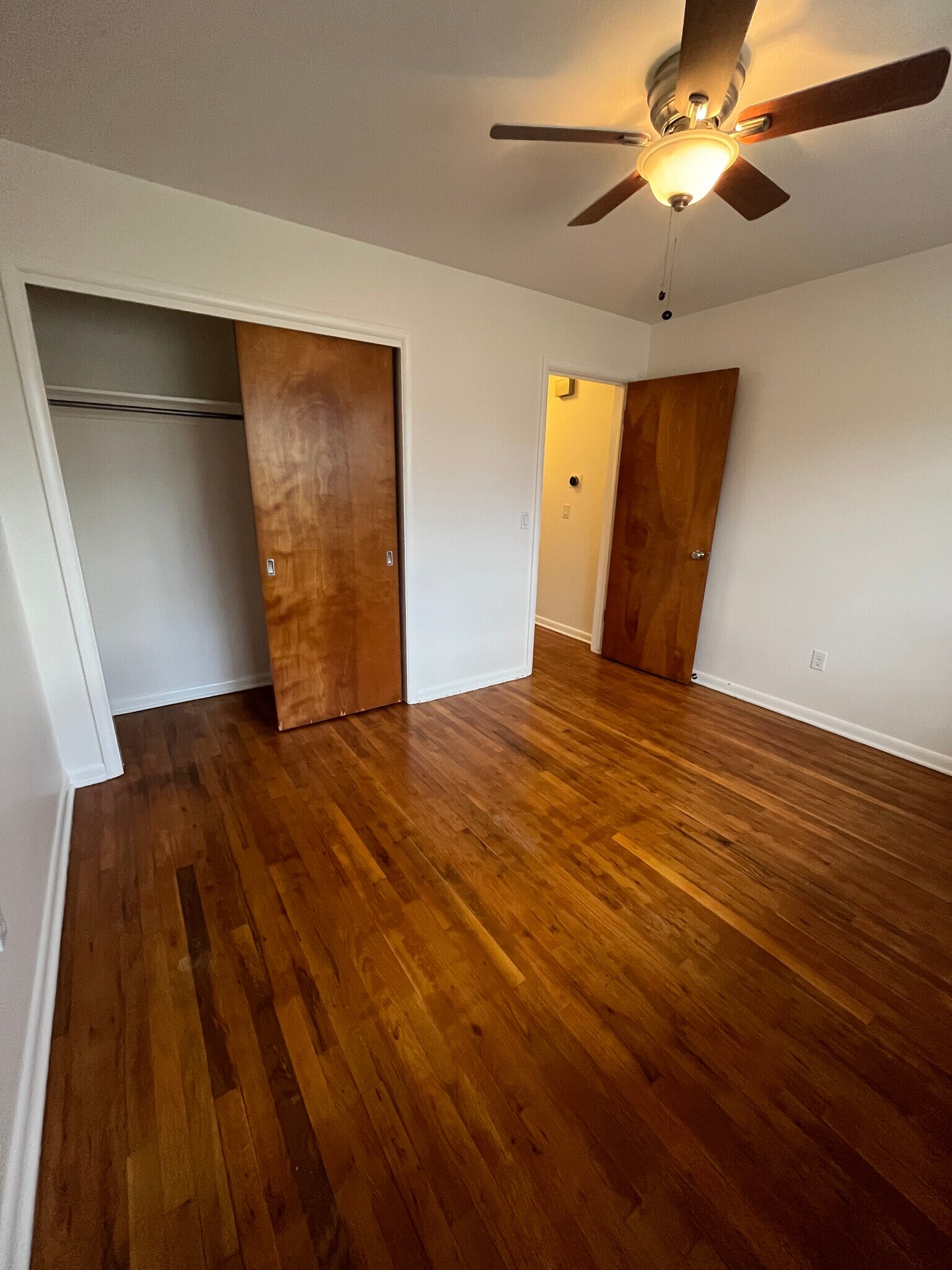 Building Photo - 973 W 300 N