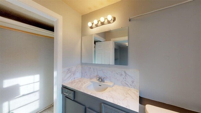 Building Photo - 4000 Margaret St