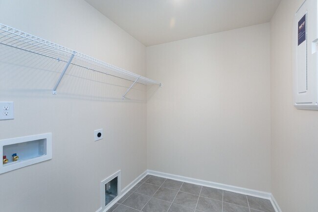 Building Photo - 237 Ribbon Rail St