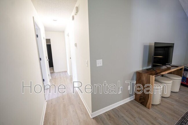 Building Photo - 225 Mt Olivet Church Rd