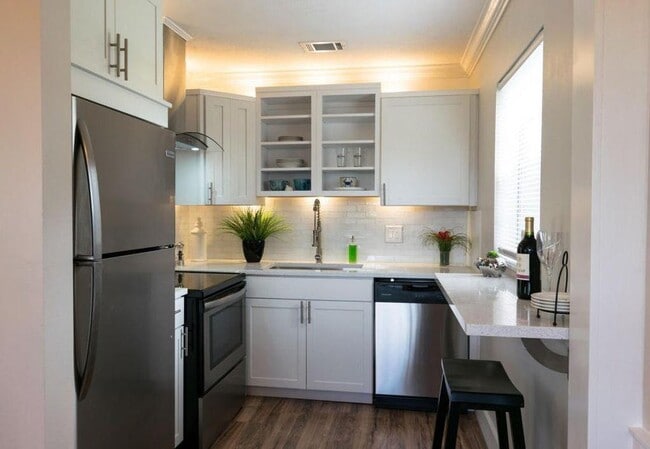 Building Photo - 62 Woodland Dr